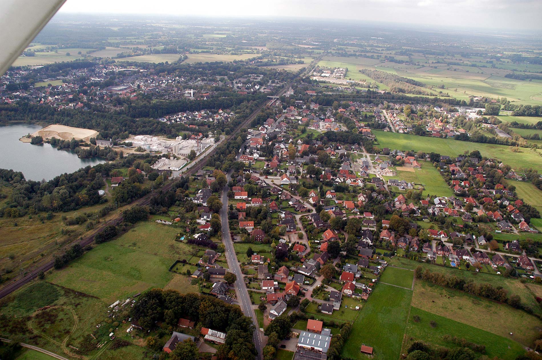 Luftbild von Bookholzberg. Blickrichtung Westen.