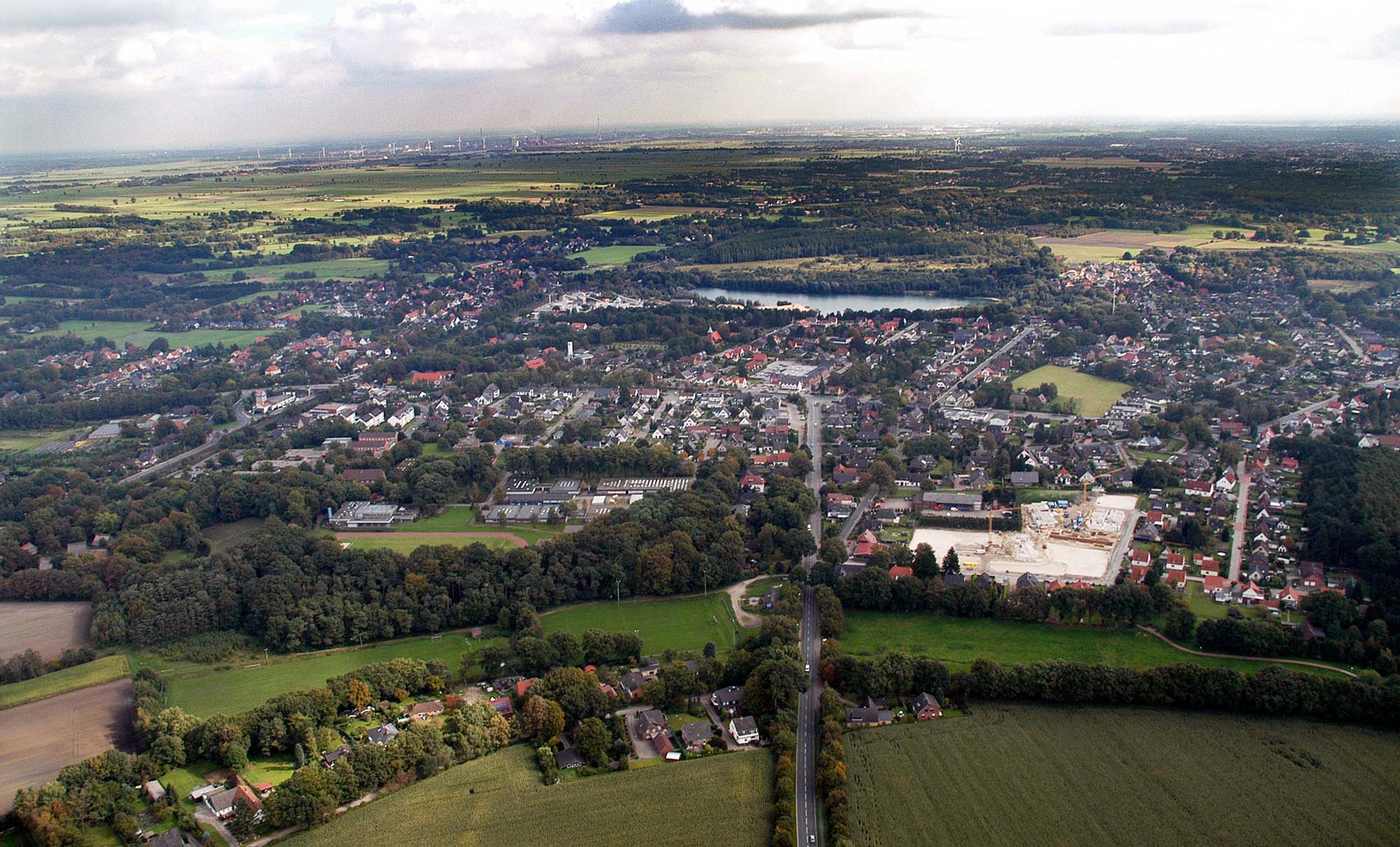 Luftbild von Bookholzberg. Blickrichtung Osten.